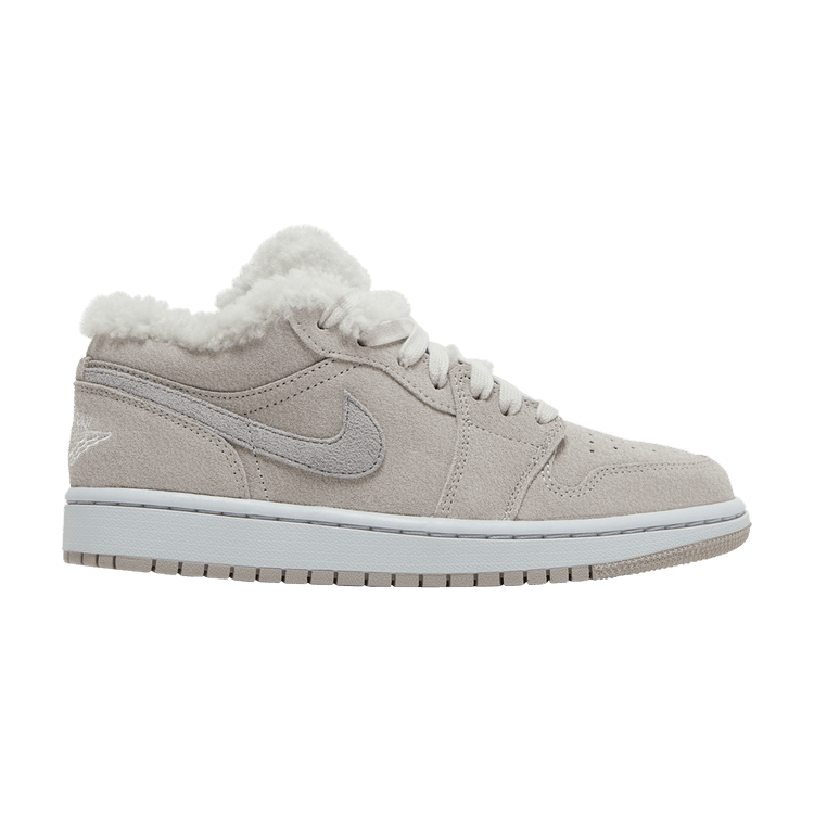 Air Jordan 1 Low SE Sherpa Fleece (Women's)