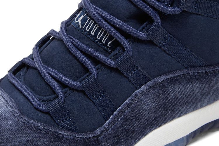 Air Jordan 11 Retro Midnight Navy (Women's)
